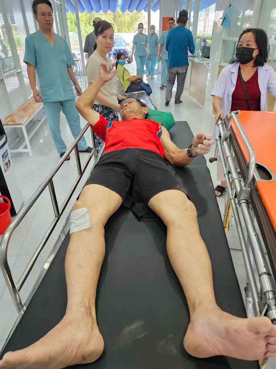 Chuyển viện bằng xe cấp cứu dịch vụ tại Bệnh viện Đa khoa miền núi phía Bắc Quảng Nam