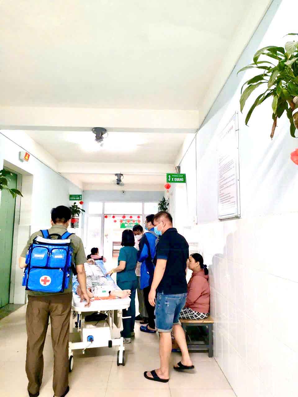 Xe cấp cứu dịch vụ tại Bệnh Viện Đa Khoa Quế Sơn