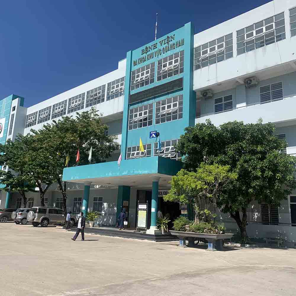 Chuyển viện bằng xe cấp cứu dịch vụ tại Bệnh Viện Đa Khoa Khu Vực Quảng Nam